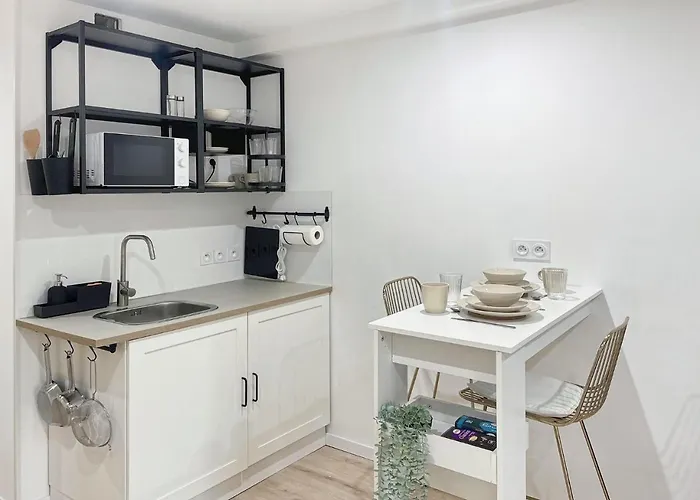 Studio Avec Terrasse - Centre Historique *