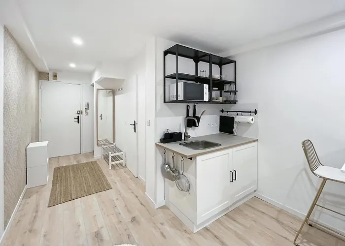 Appartement Studio Avec Terrasse - Centre Historique